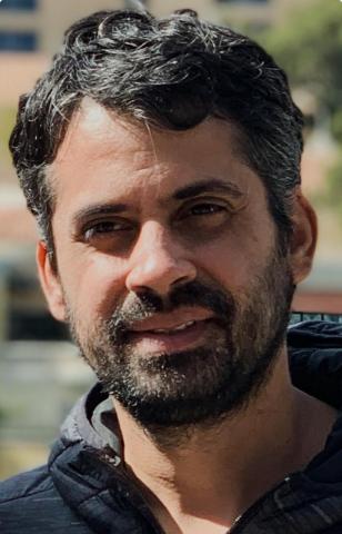 foto de rosto do professor paulo anselmo